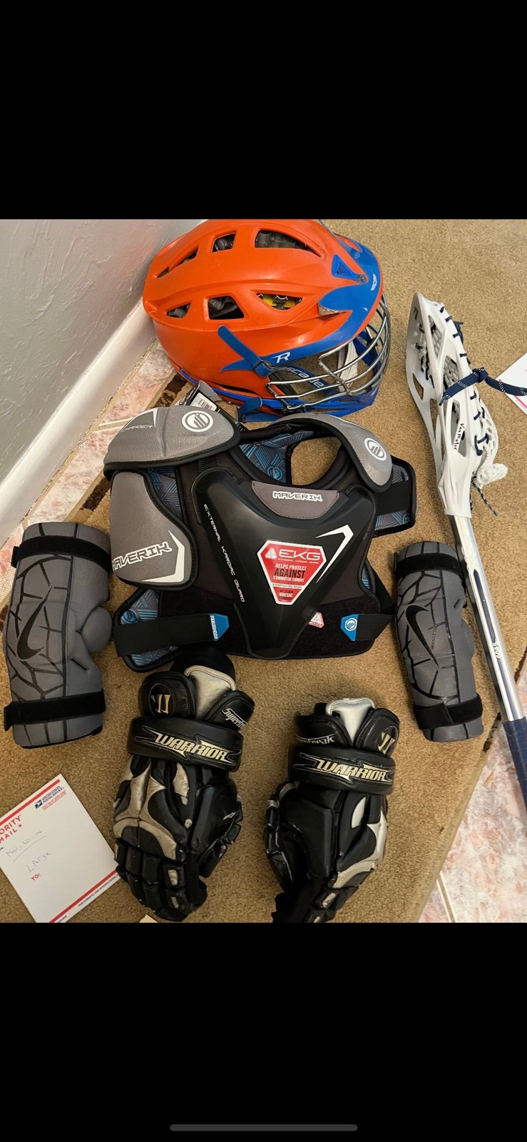 Lacrosse Lacrosse equipment full set . Meets NOCSAE . Large
