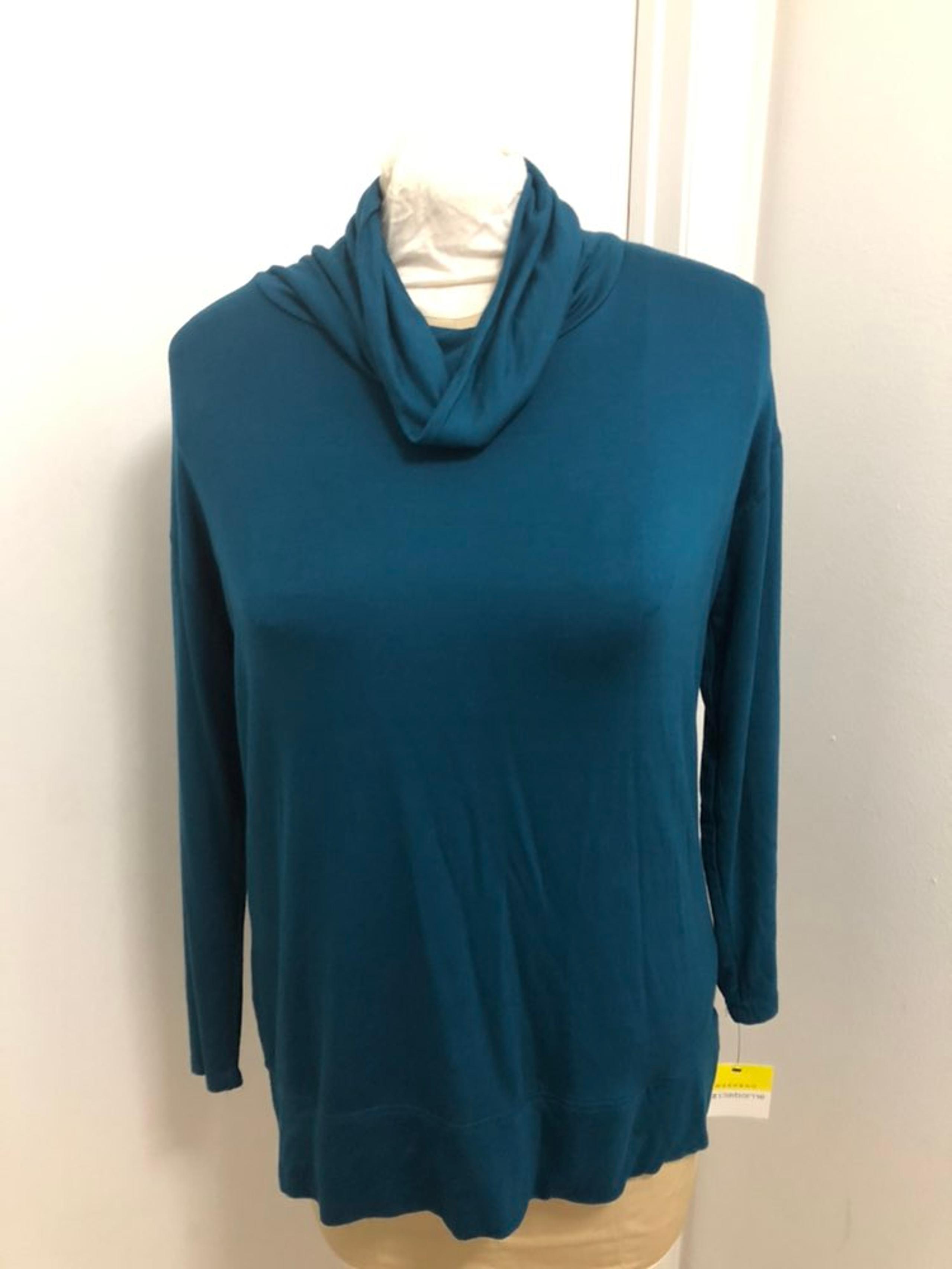 Liz claiborne turtle neck sweater