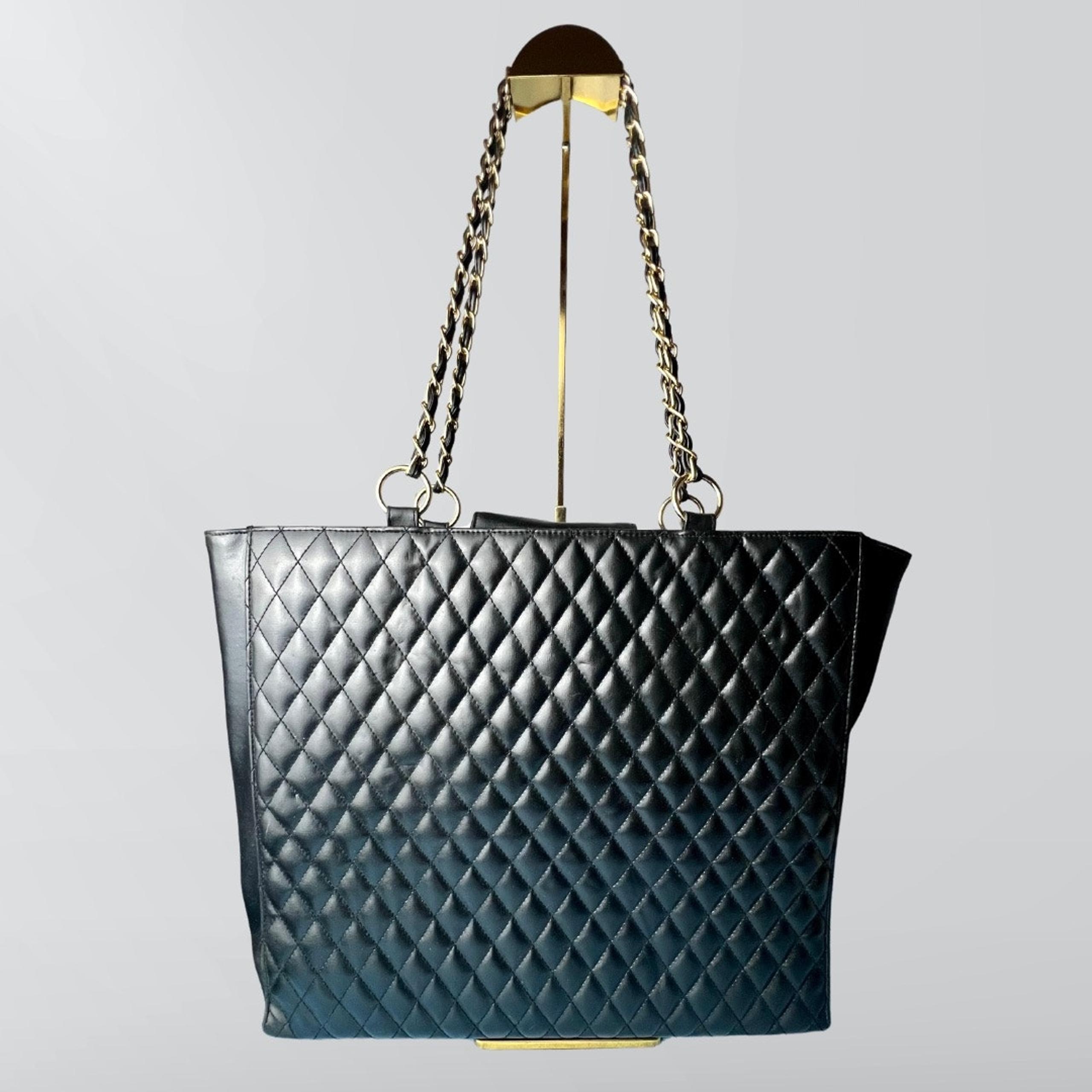 Signature Club A Black Quilted Pattern Front Faux Leather  Tote Shoulder Purse