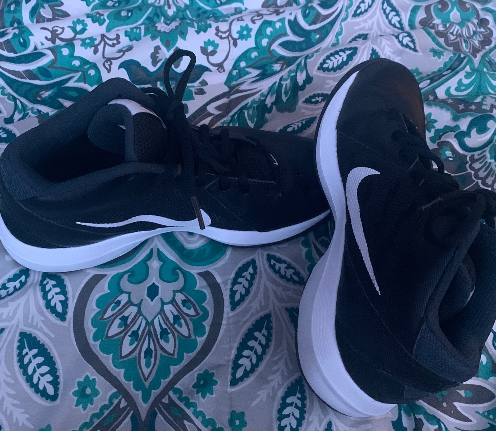 Nike Air Overplay 1x basketball shoes