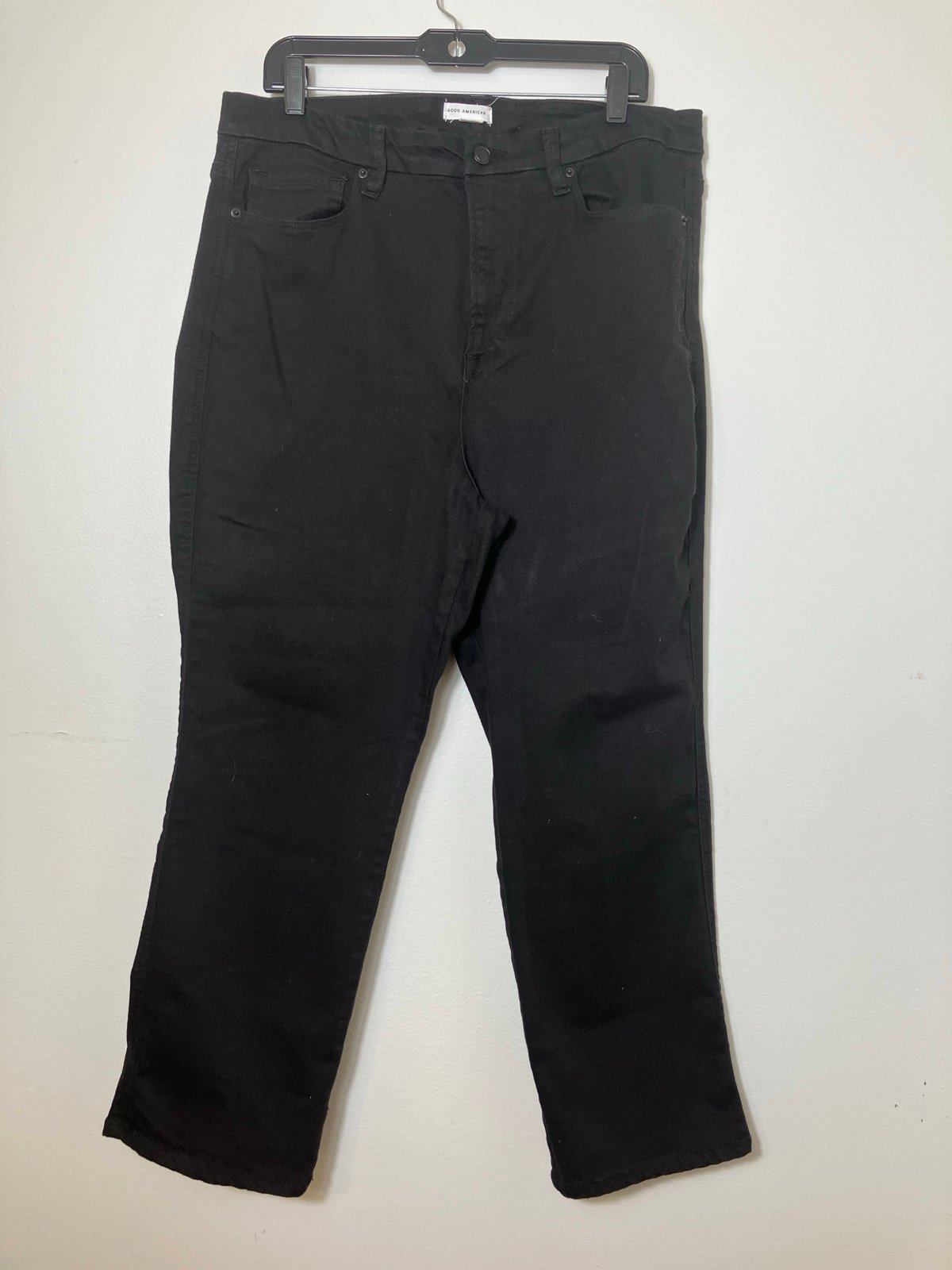 Good American Black Jeans Sz 16 Straight Leg Mid Rise Casual Comfort