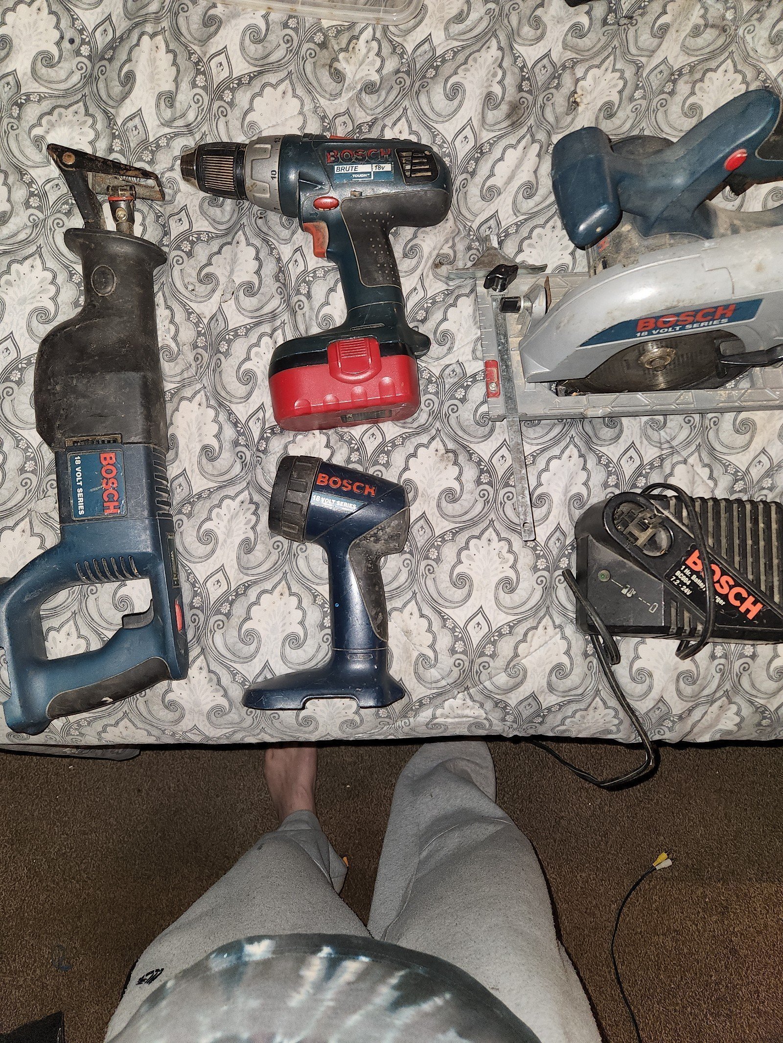 BOSCH PROFESSIONAL 18 V POWER TOOL KIT AND BAG (3 X 4.0 AH LITHIUM-ION COOLPACK