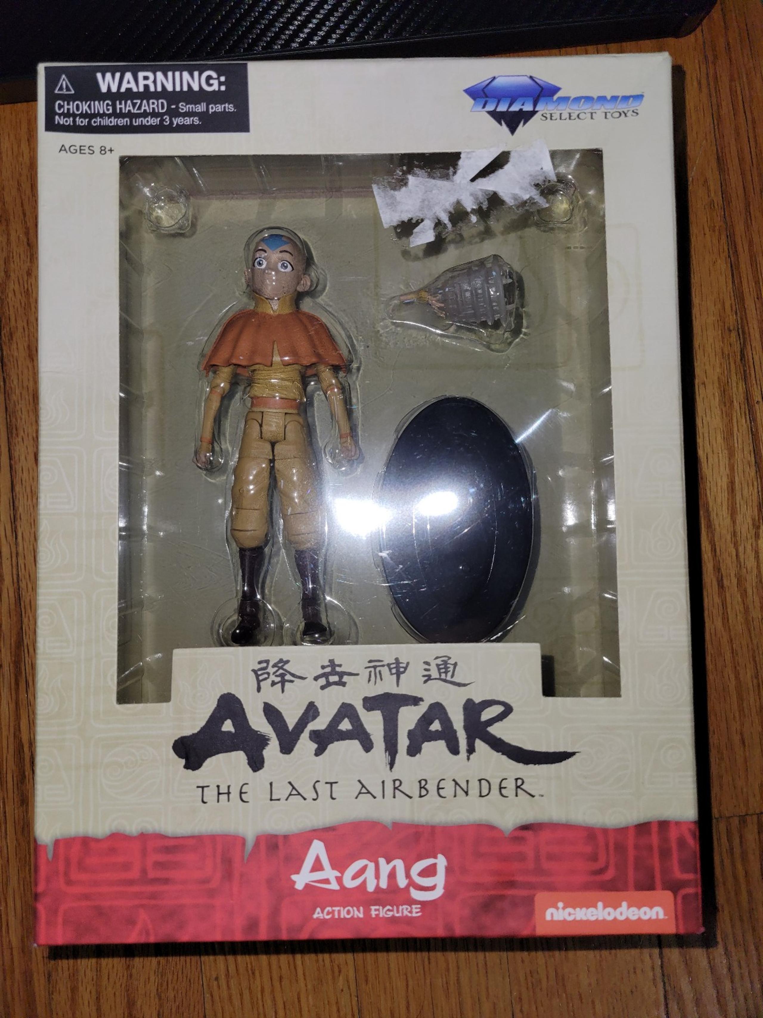 Diamond Select Toys Avatar The Last Airbender Aang Action Figure