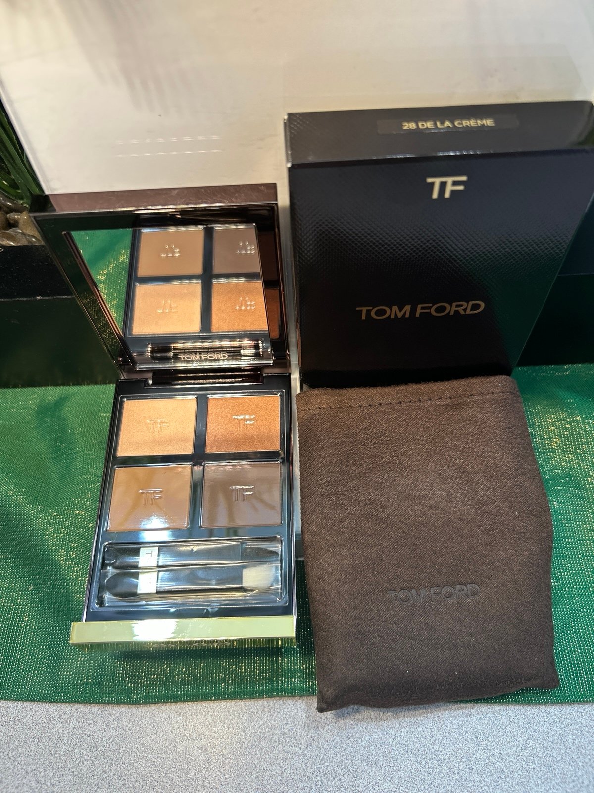 TOM FORD EYESHADOW PALETTE DE LA CREME