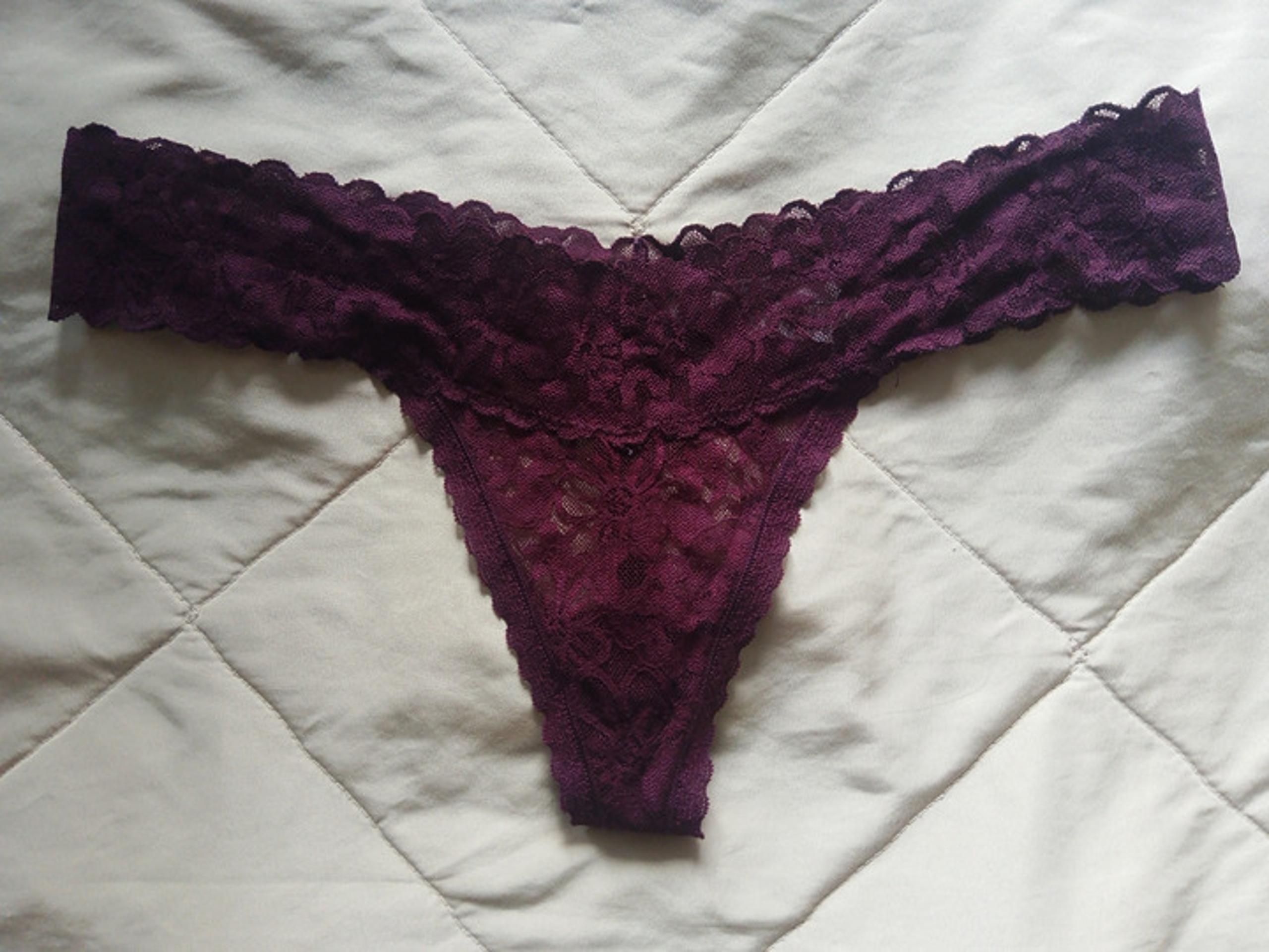 Victoria's Secret Women's Thong Lace Panties Sz L
