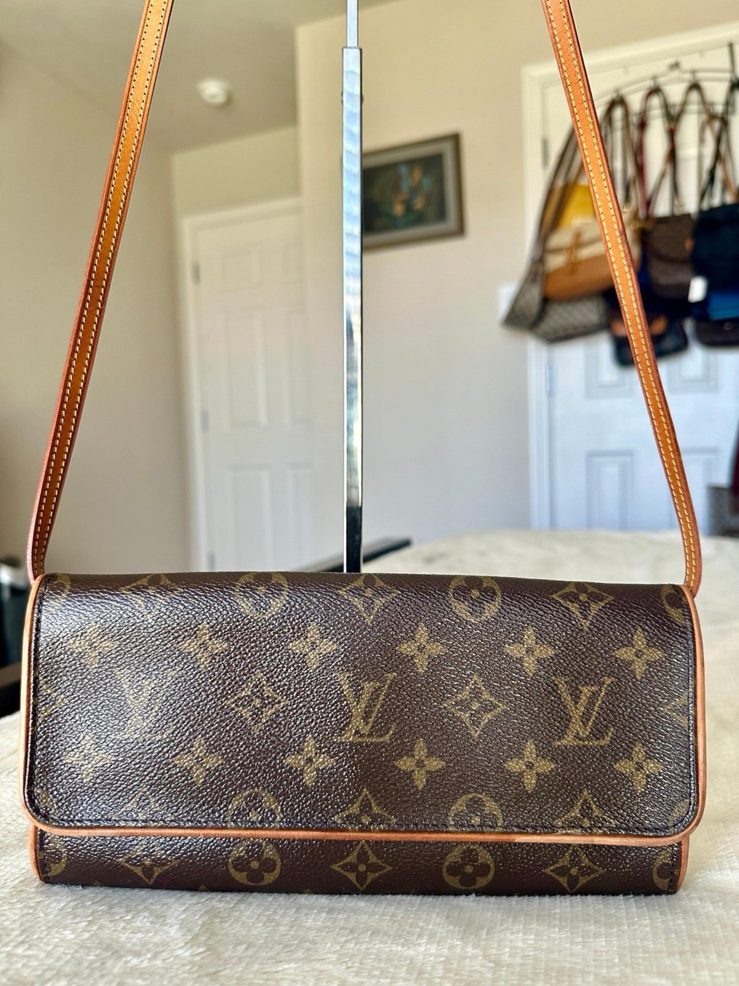 Louis Vuitton Monogram Pochette Twin GM