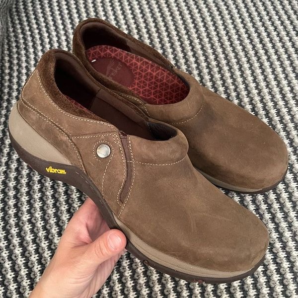 Dansko Celeste brown Vibram slip on clog women’s shoe size 9.5-10 (40)