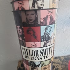 Taylor Swift Eras Tour Movie Official Limited Edition 32oz Cup set. NEW w/ Lids