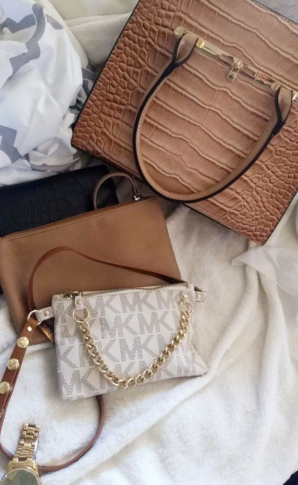 Michael Kors Pouchette-NEVER USED