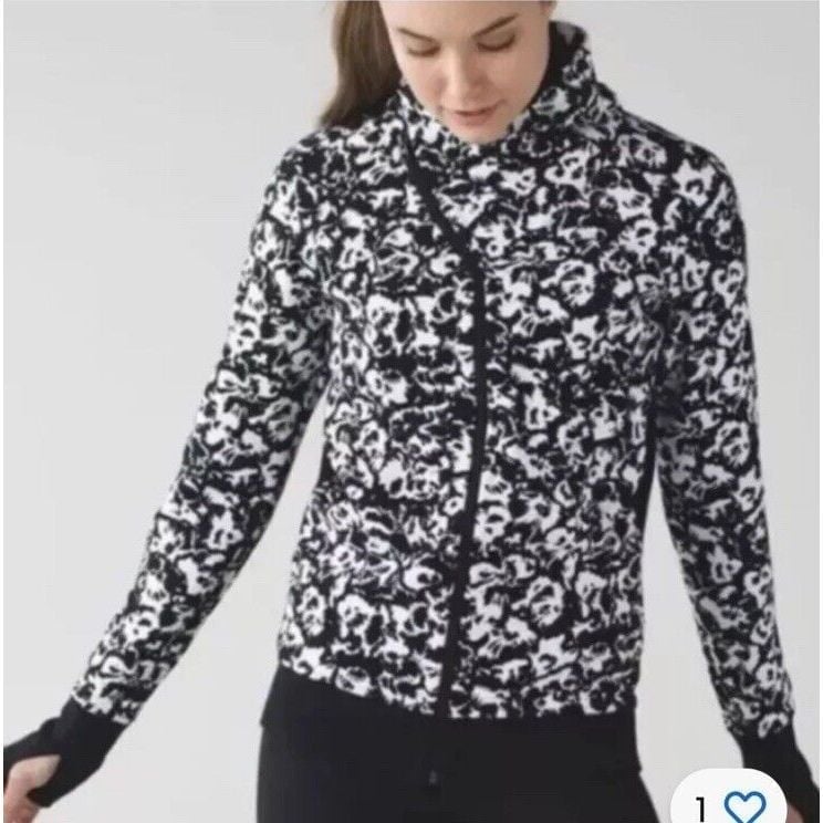 Lululemon Black & White Fleur Sombre Floral Cozy Cuddle Up Full Zip Jacket 6