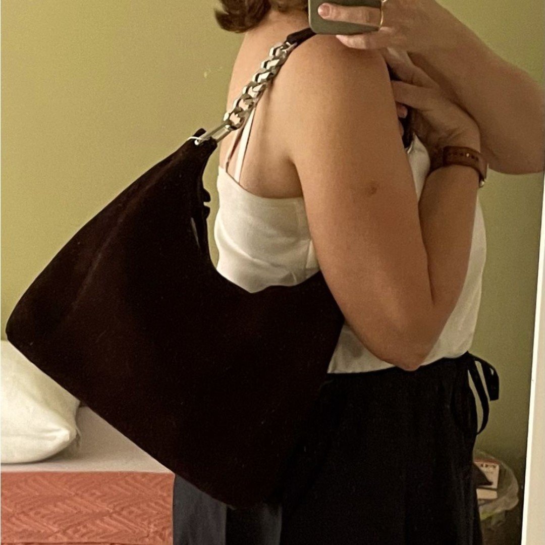 Suede bag with chain shoulder strap