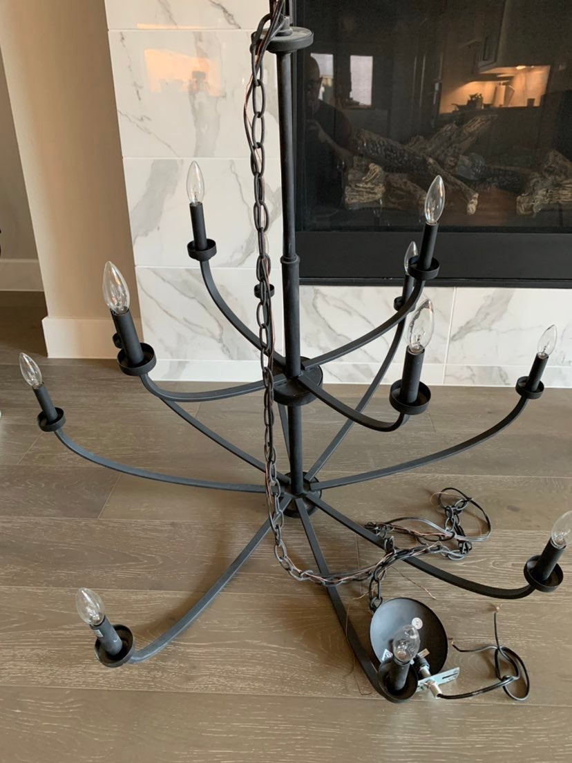 Quorum Reyes 12 Light Chandelier