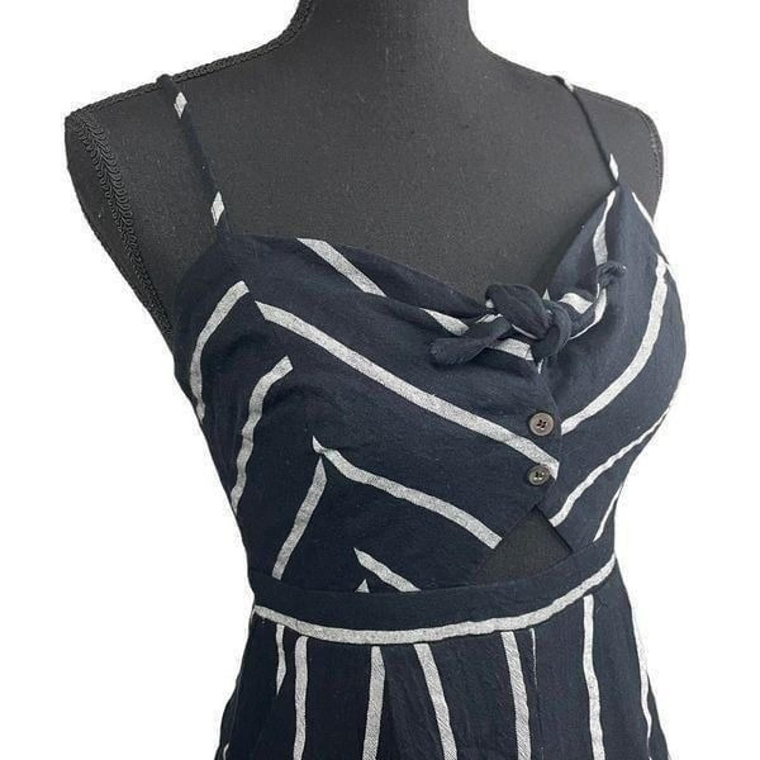 ASTR Black and White Cropped Wide Leg Sleeveless Jumpsuit