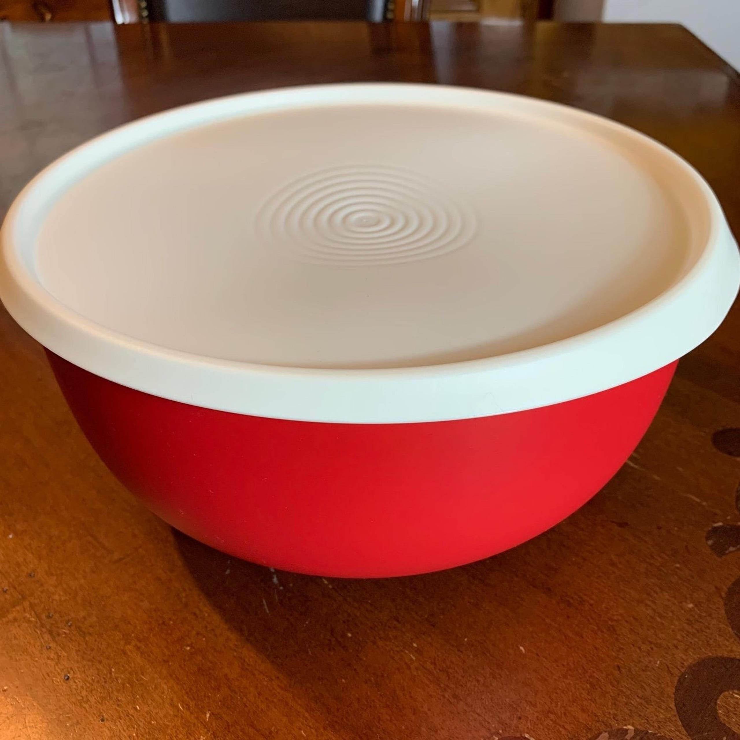 Tupperware Blossom Salad Bowl 4.3 liter
