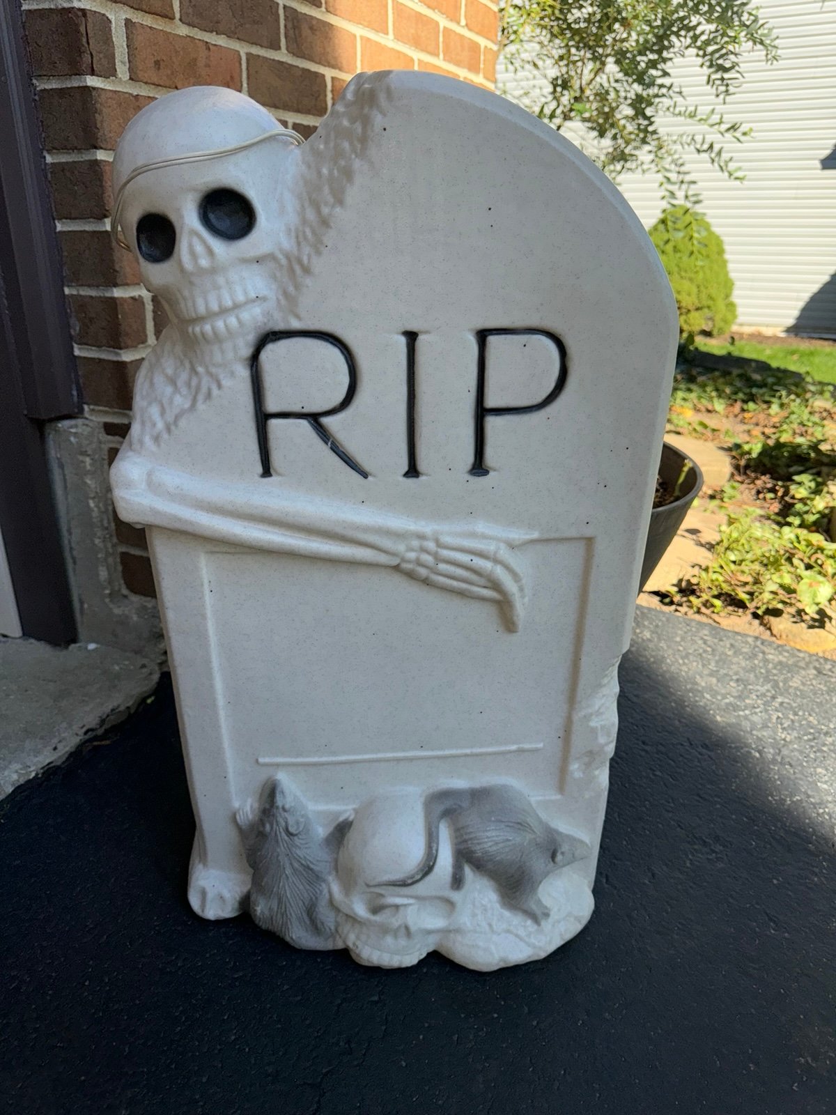 Halloween TPI tombstone skeleton blow mold