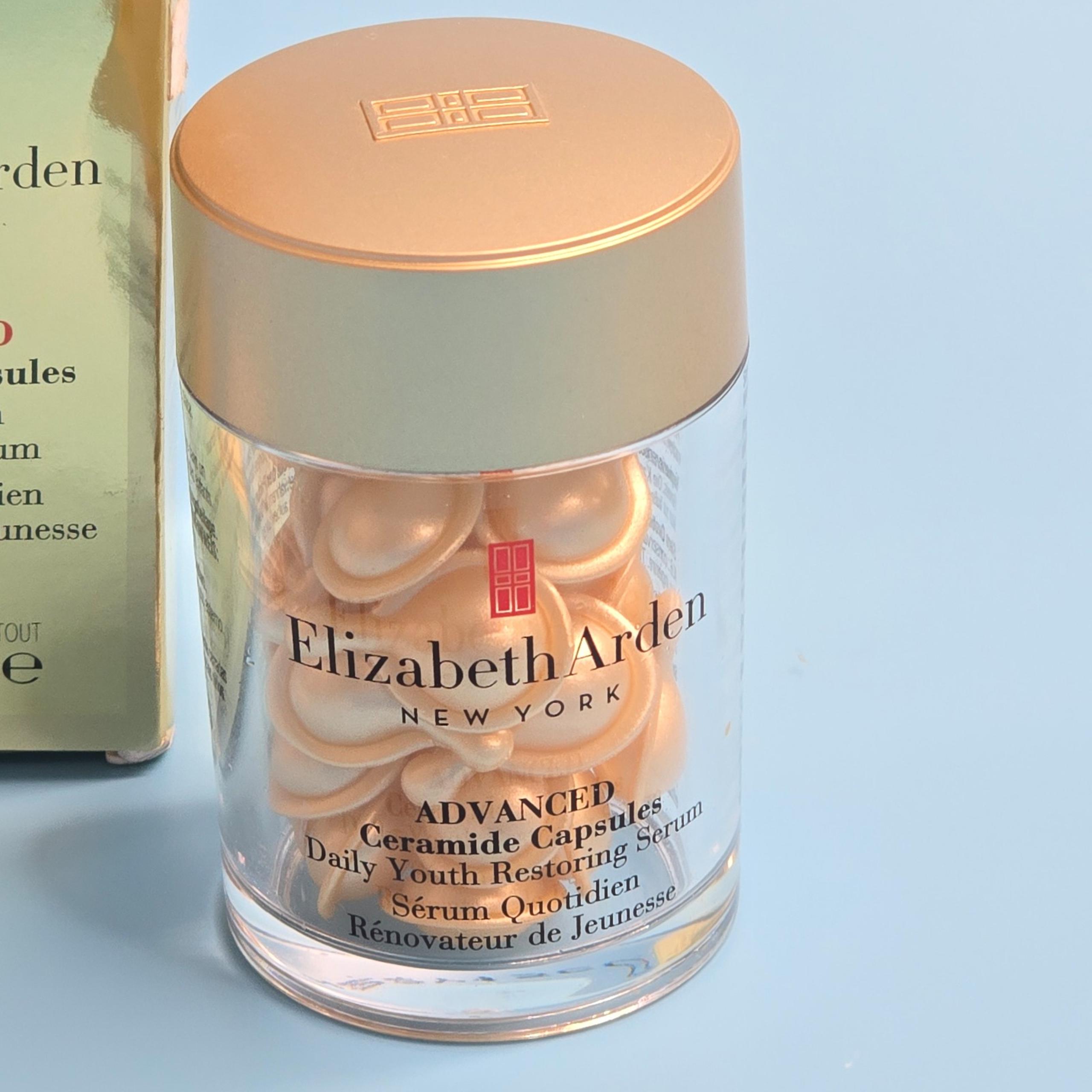 Elizabeth Arden Advanced Ceramide Capsules Daily Youth Restoring Serum 30 count