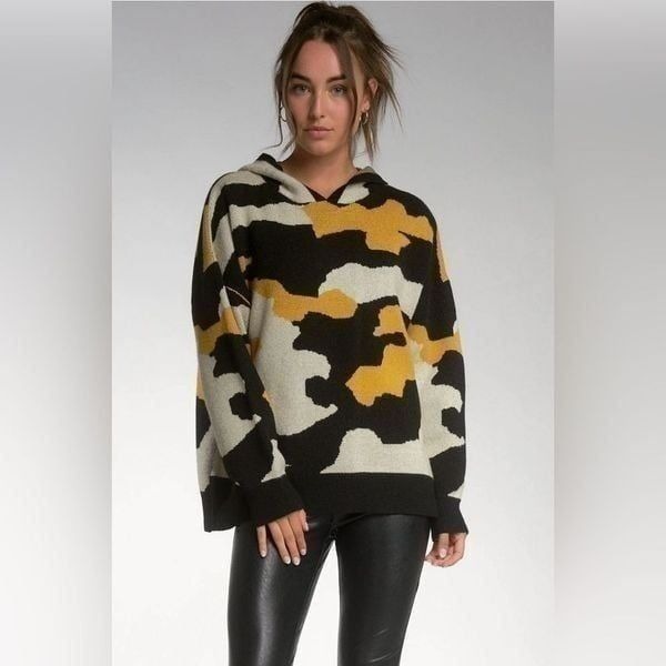 Elan | Sweater with hoodie in Blue Camo | L