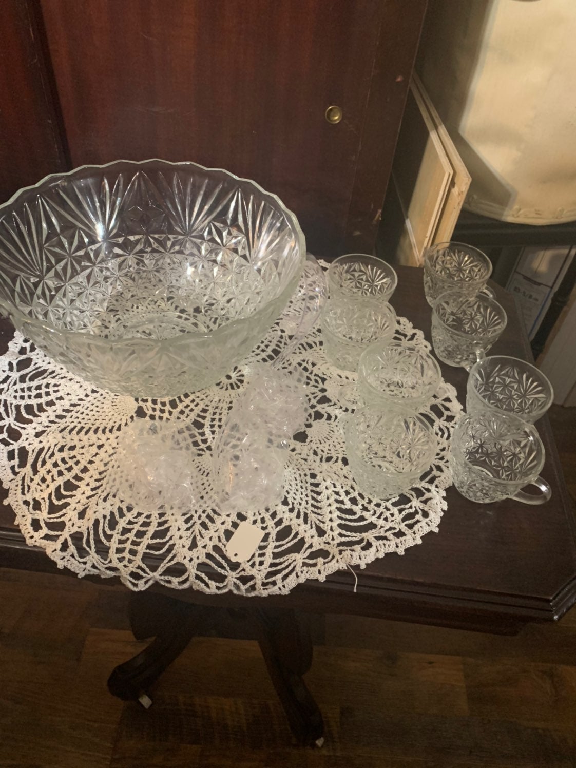 Arlington 18 pc punch bowl set w box