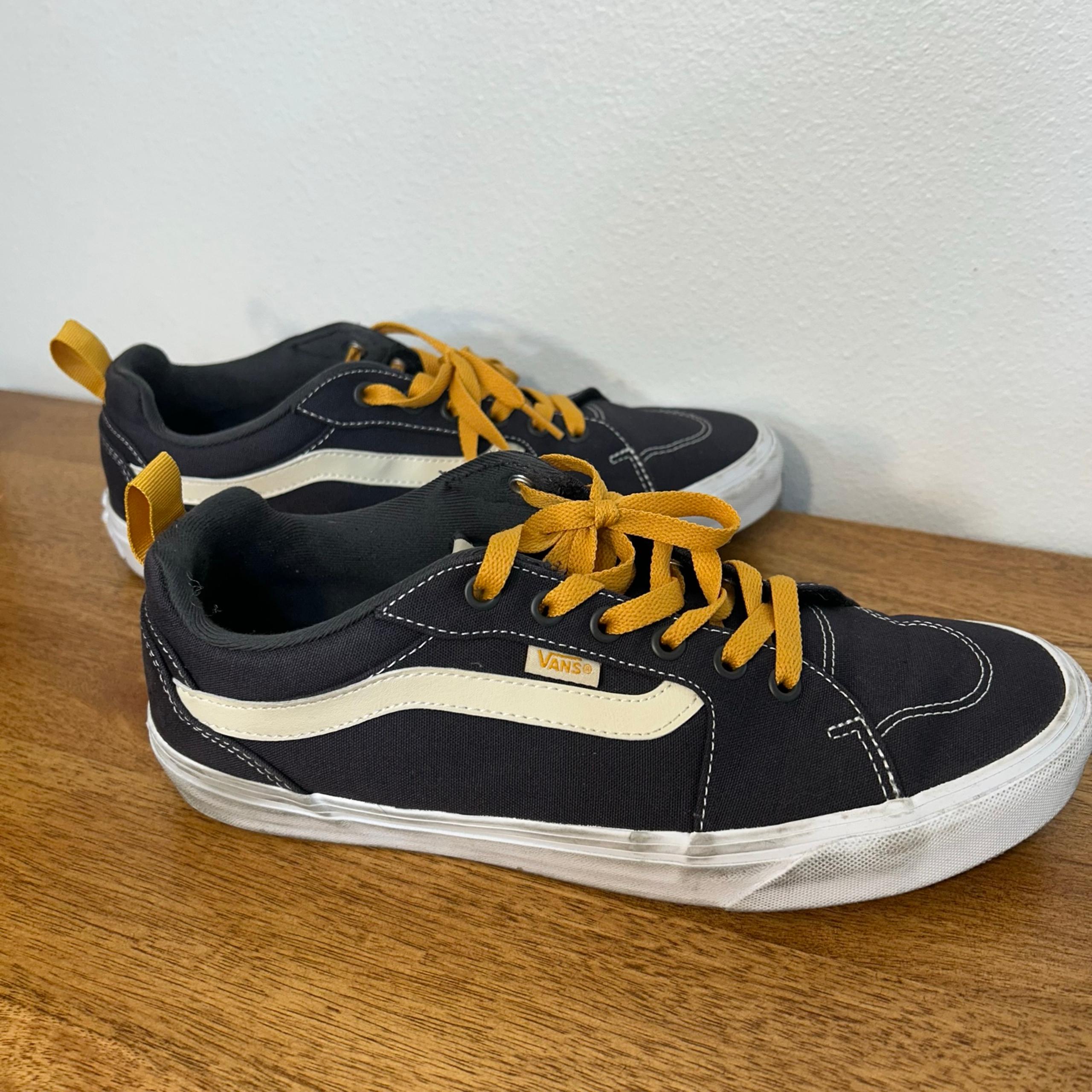 Vans sneakers men’s size 9.5
