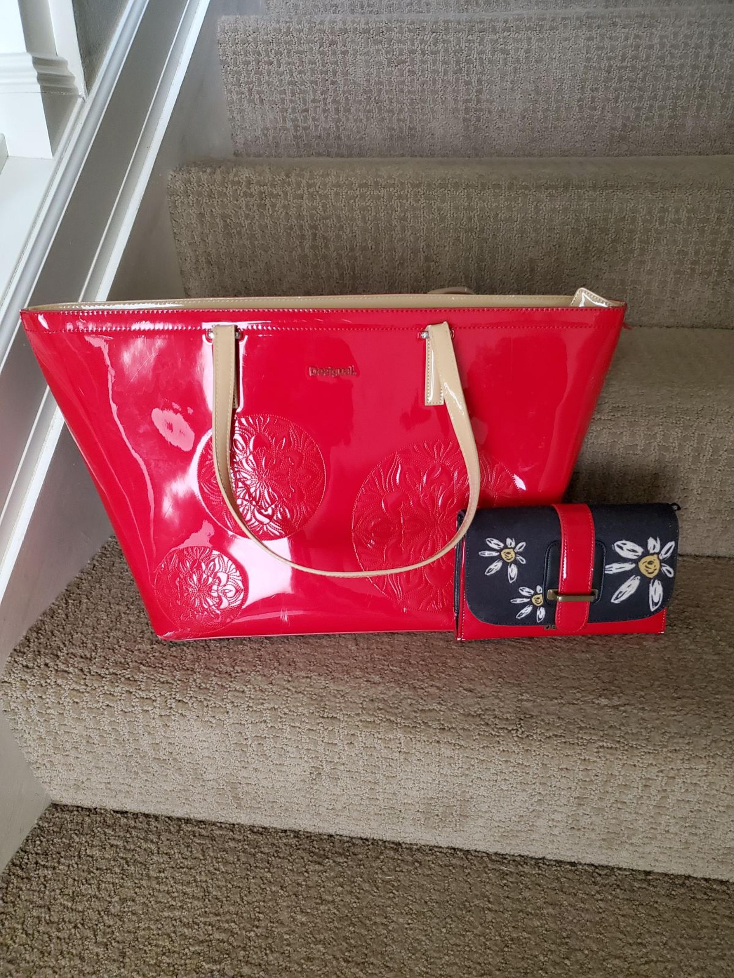 Handbag Desigual red patten with matchin