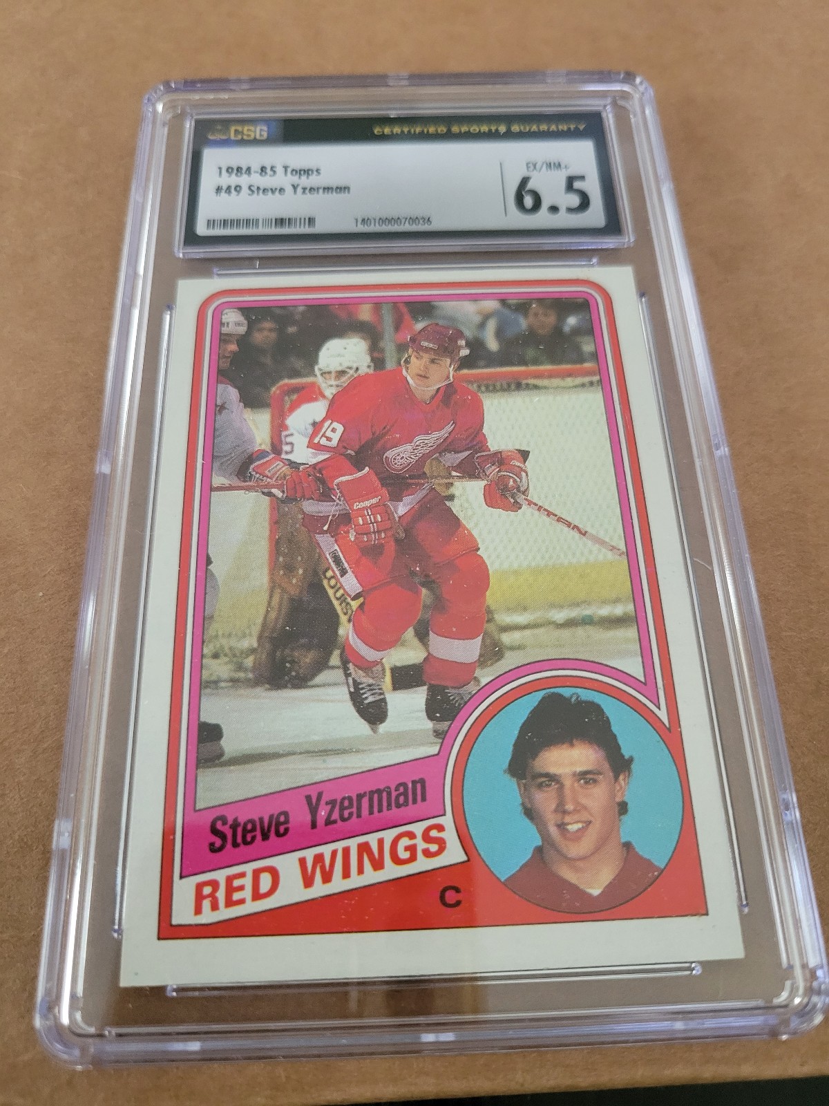 Steve Yzerman Rookie card