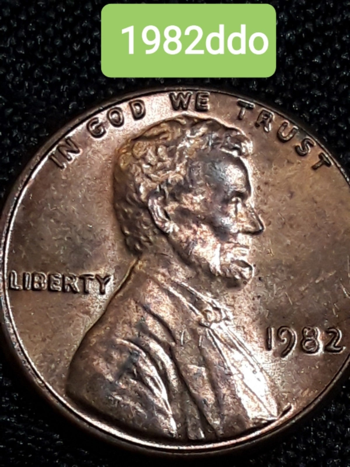 1982 ddo the coins color is shown in photo