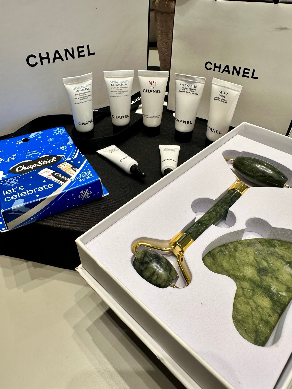 Chanel bundle skin care samples, Chanel No1, Hydra beauty, le lift, roller & sha