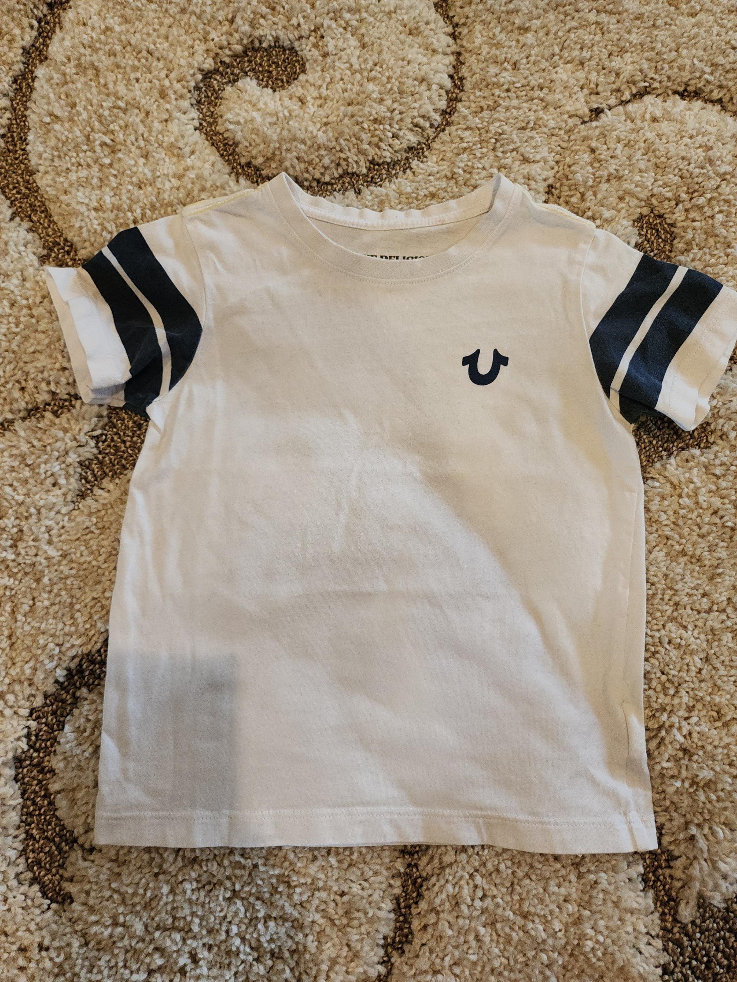 Boys size 4 True Religion t-shirt