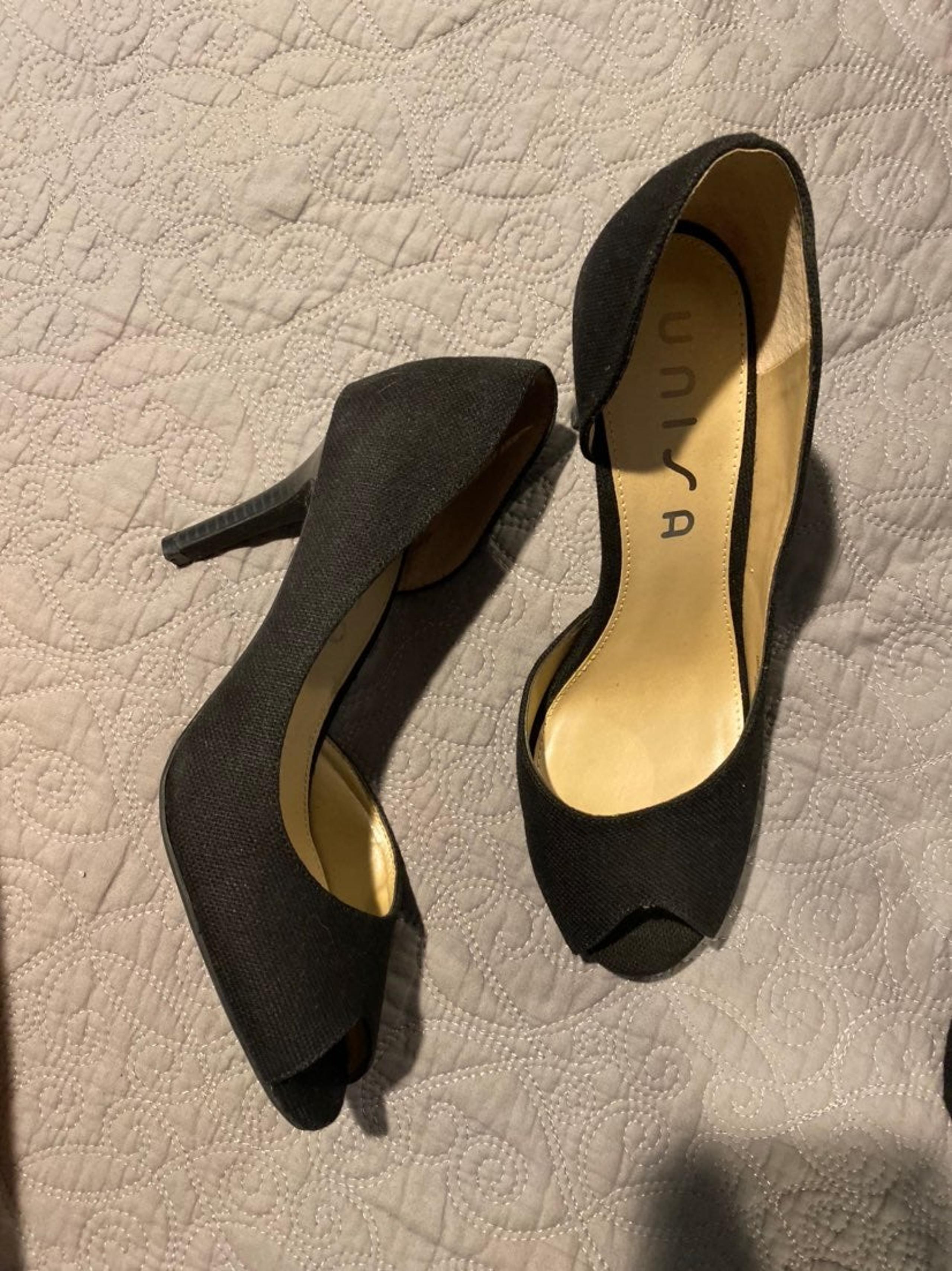 NEW Black Unisa Peep Toe Heels sz 7
