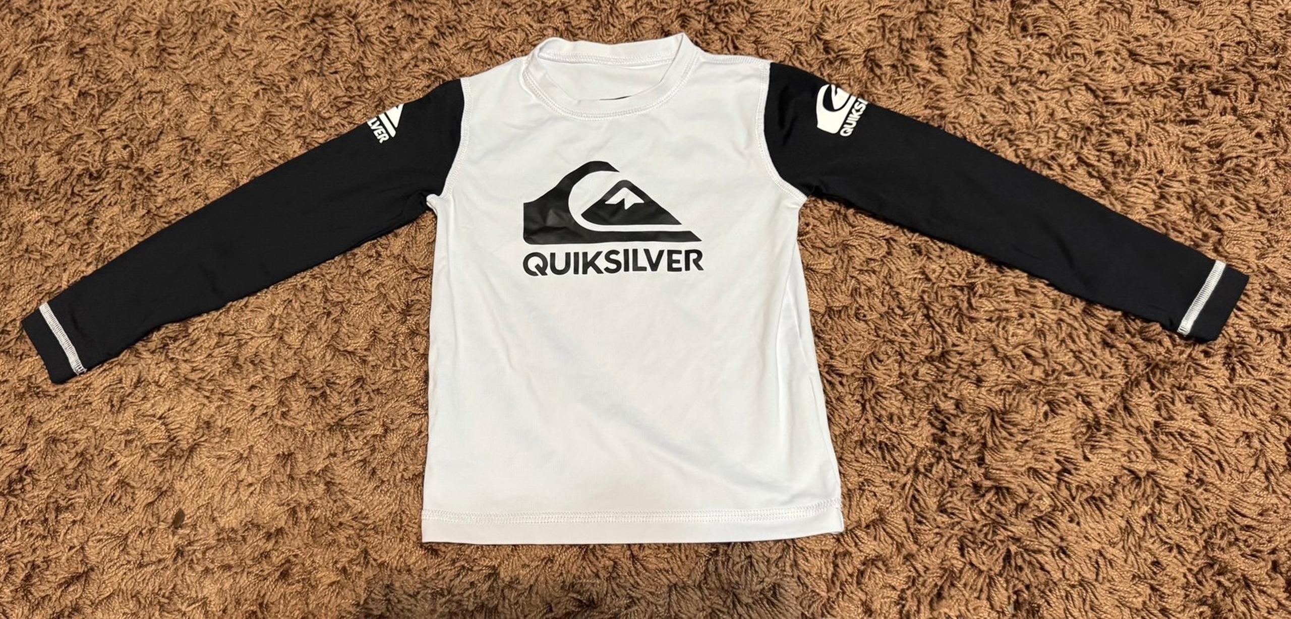 Quiksilver Boys Long Sleeve Rashguard Surf Shirt - Youth Size: 2(T), Black/White