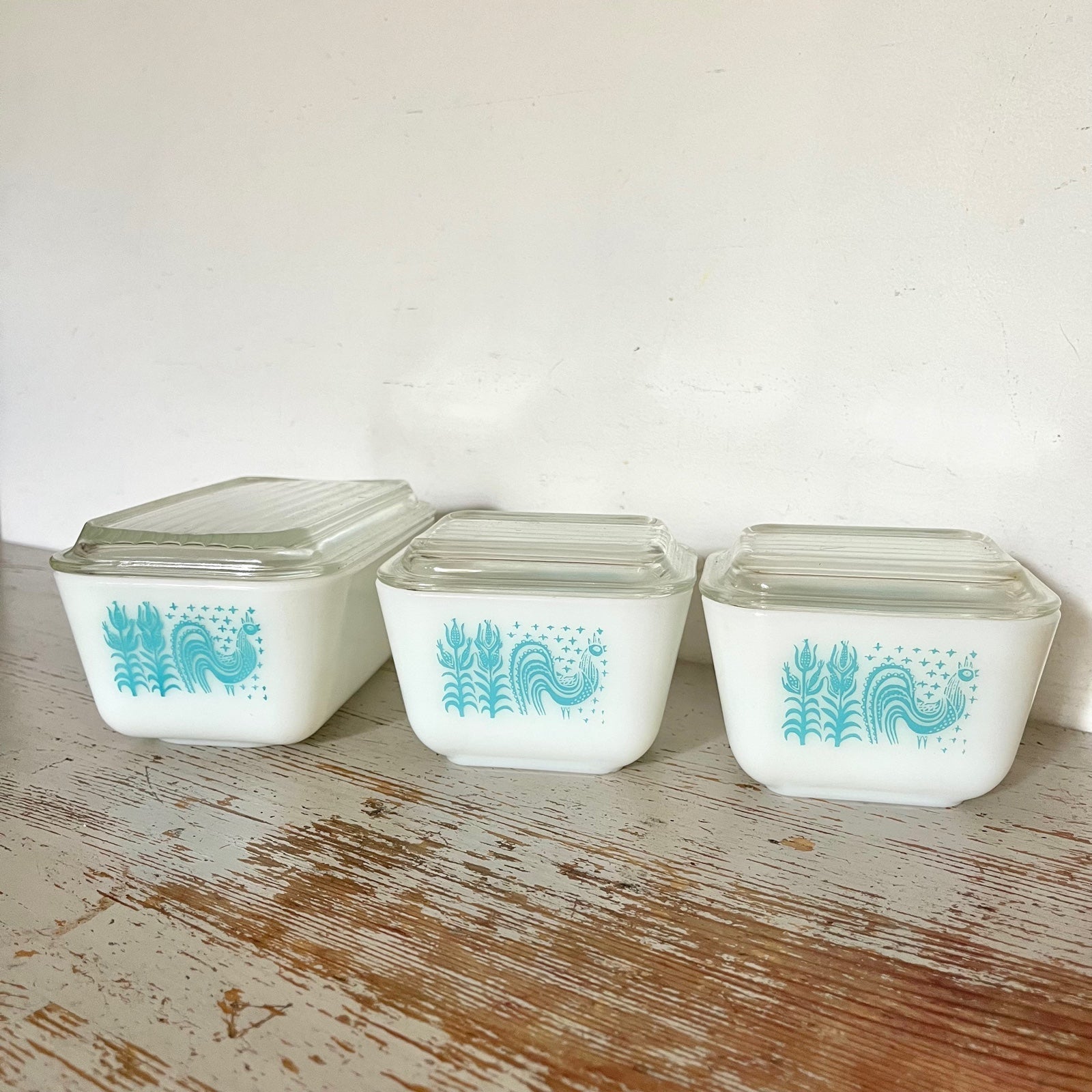 Vintage Amish Butterprint Turquoise Pyrex Refrigerator Dish w/ Lid