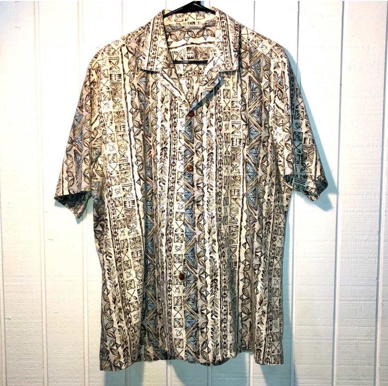 Mens hawaiian shirt. American vintage from hawaii
