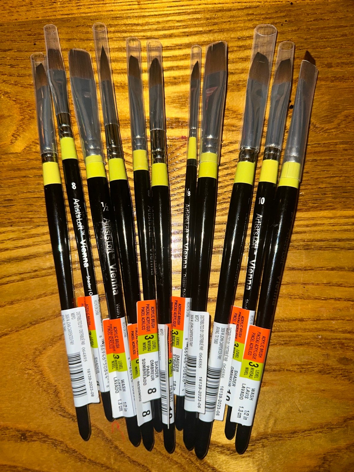 11 NEW artist’s loft professional paint Brushes bundle