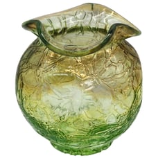 Vintage Dugan Glass Lime Green Venetian Line Mini Estate Vase Tri Cornered