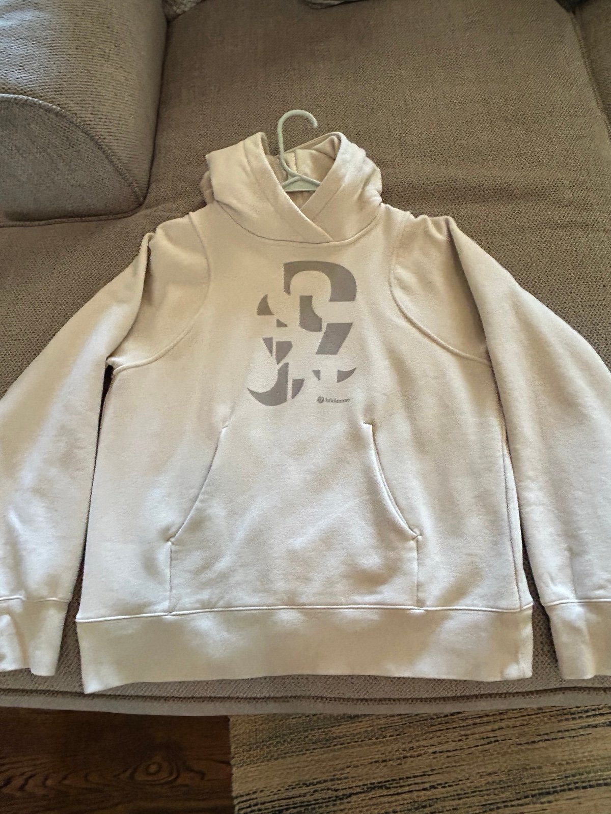 Lululemon Loungful Hoodie *Graphic