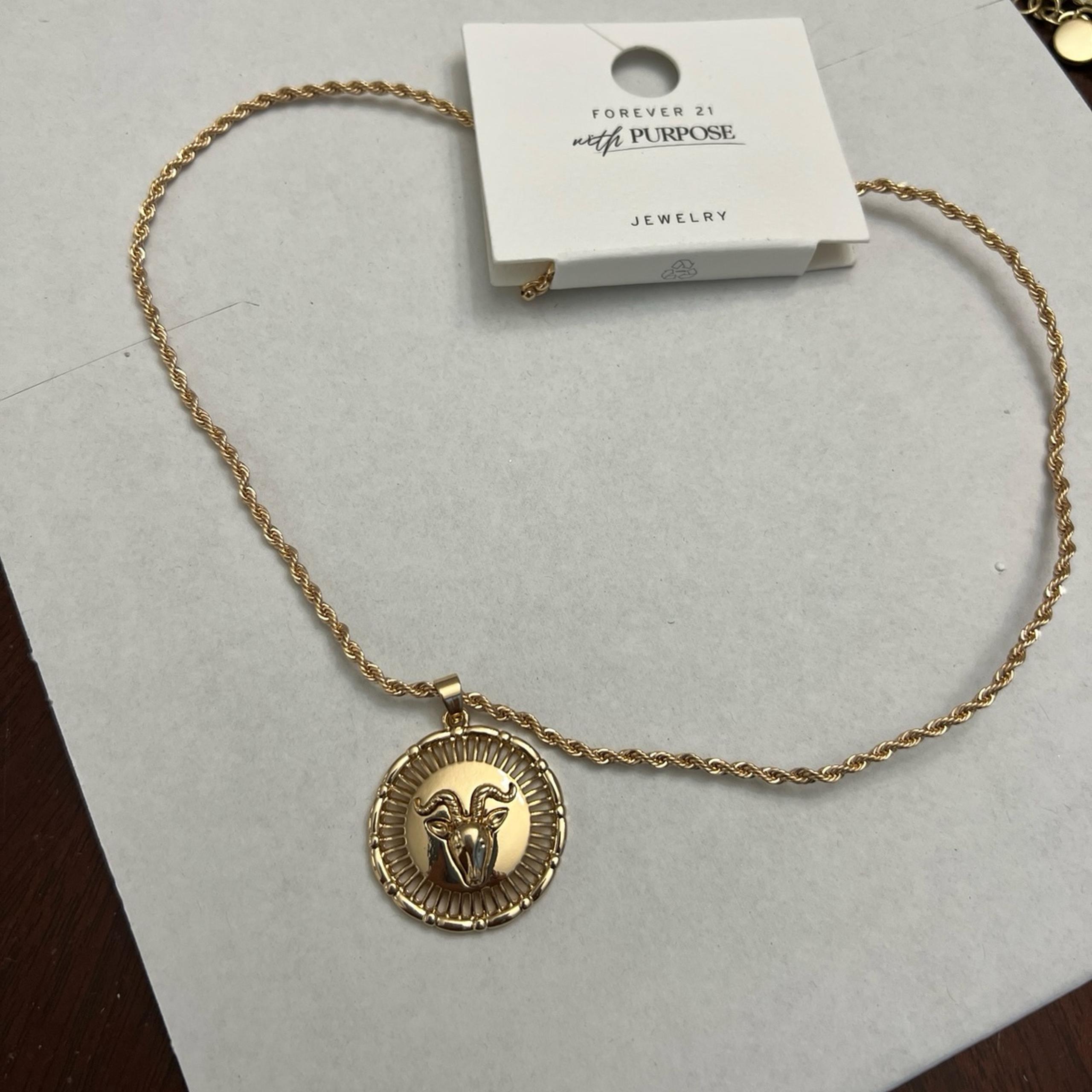 Forever 21 necklace READ DESCRIPTION