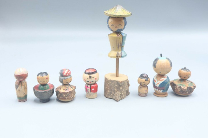 Antique Japanese Wood Nodder Dolls Miniature Lot of 8 Handpainted Kokeshi Rare