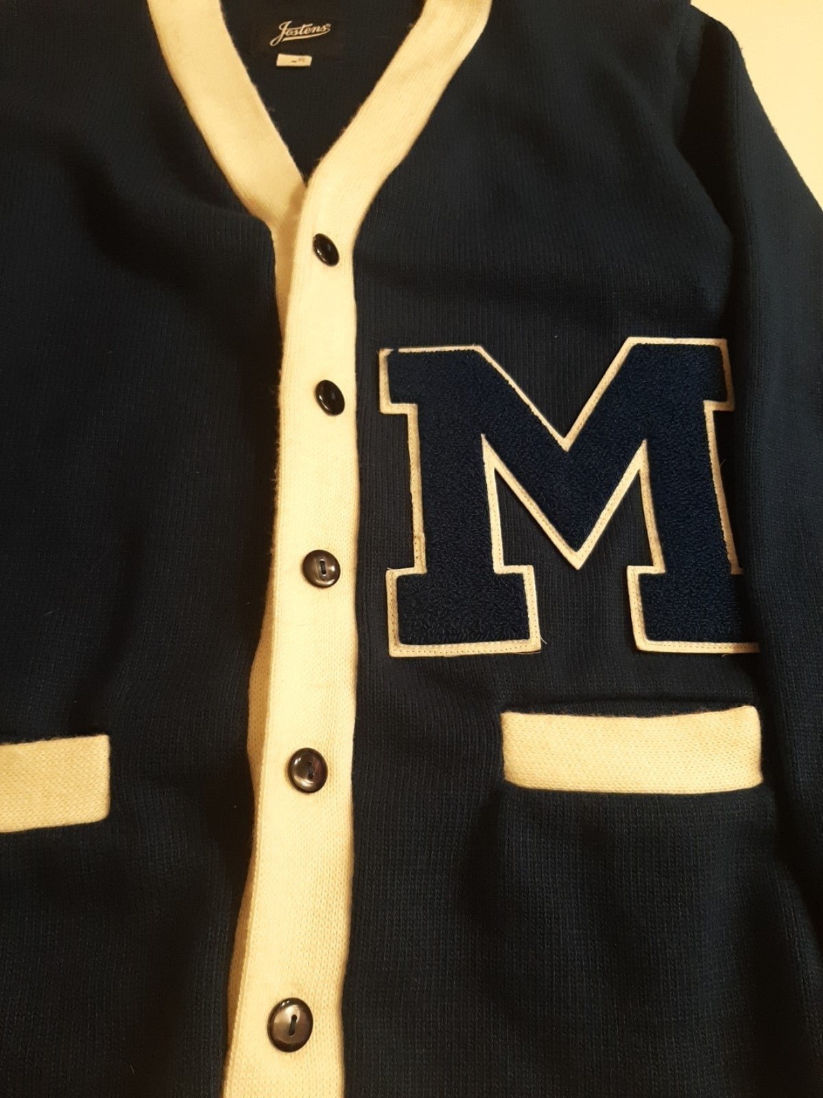 Jostens oversized Medium vintage Letter sweater navy blue and white