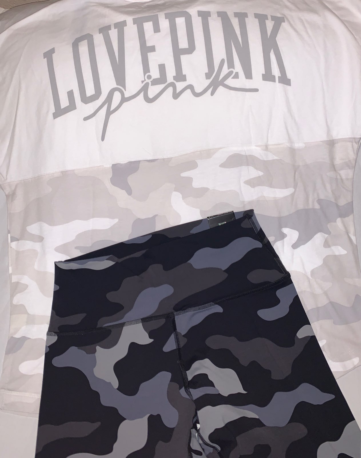 Pink L camo tee & leggings