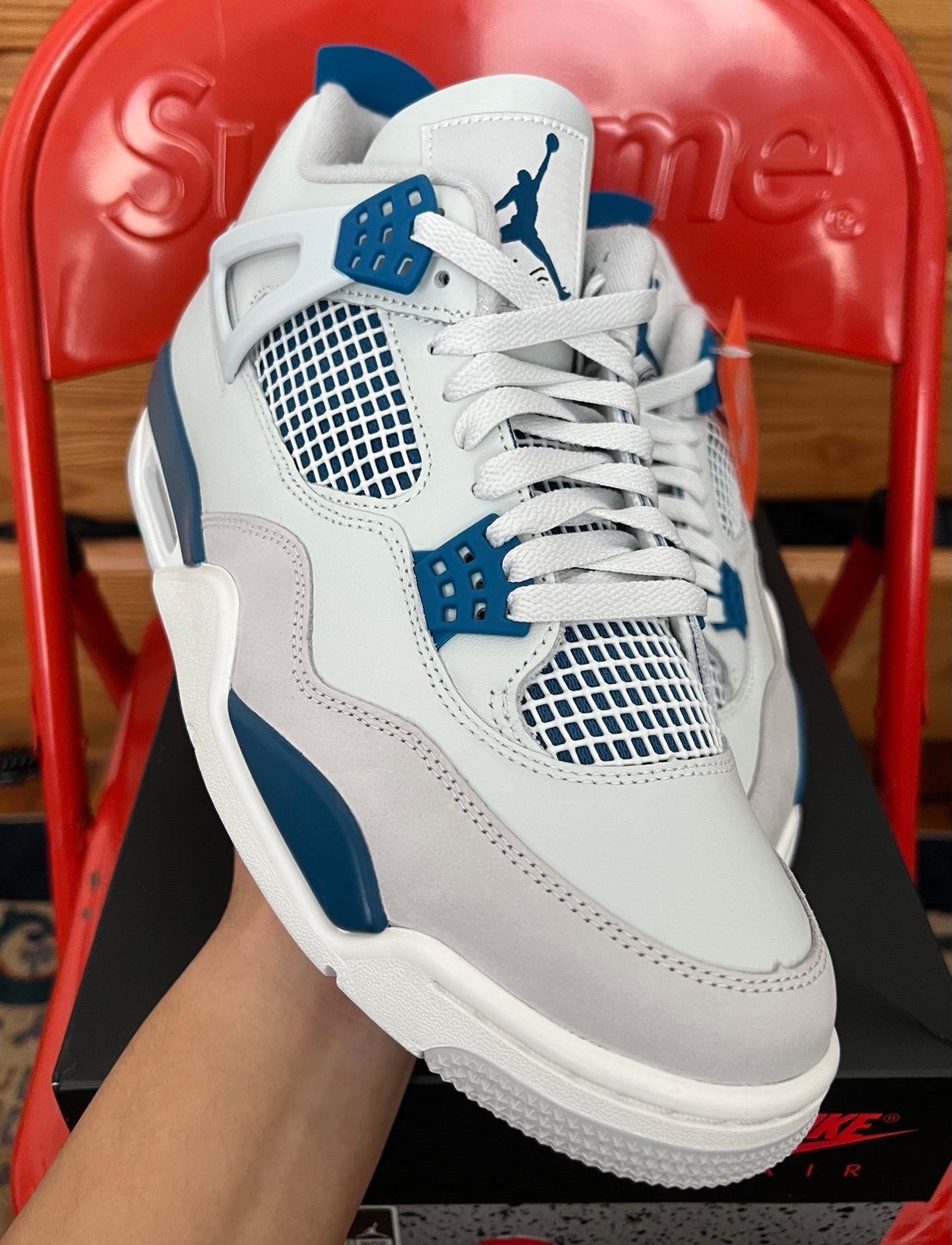 Jordan 4 Retro Military Blue (2024)