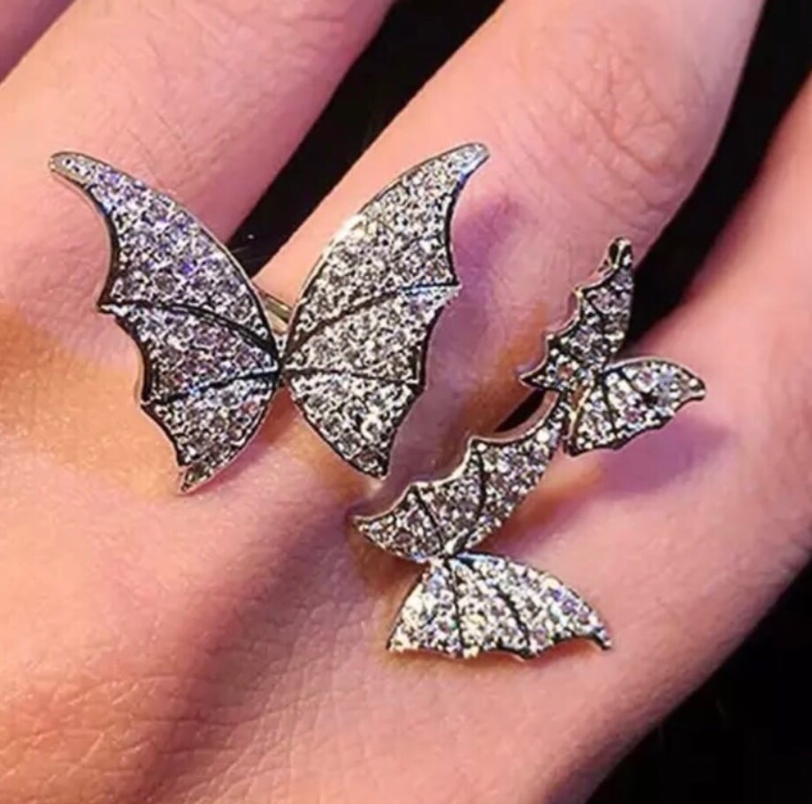 ✨✨Austrian Crystal Butterflies Ring✨
