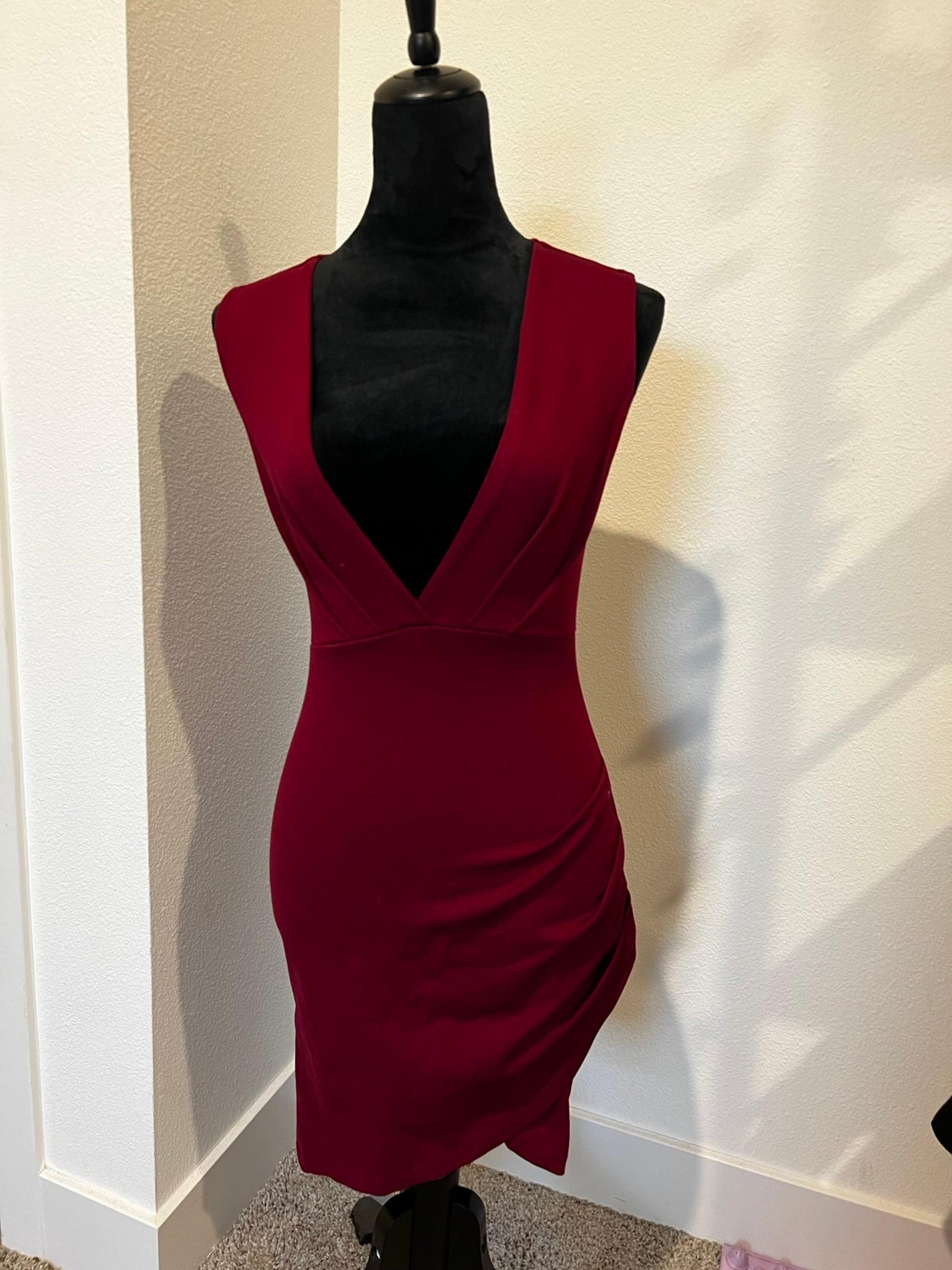 A’GACI WINE RED DEEP V FORBAL / COCKTAIL DRESS WRAP SNUG FIT | SMALL