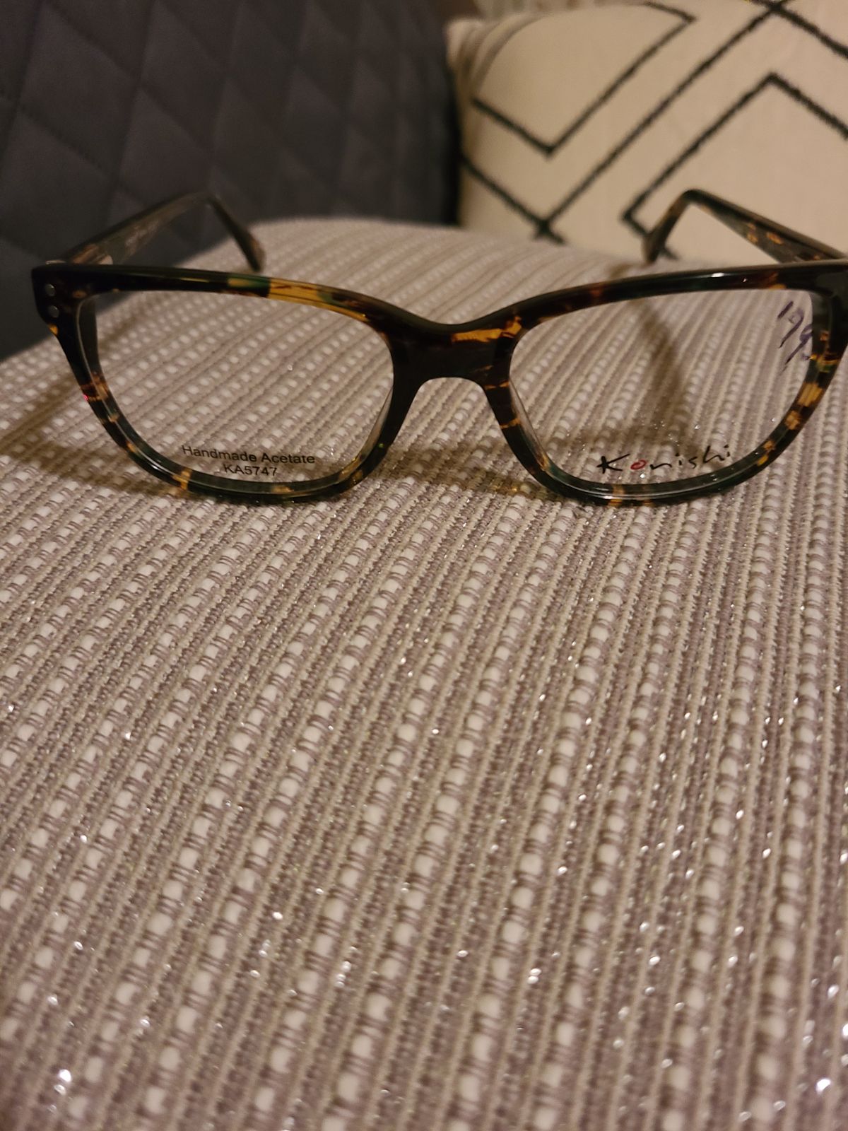 Konishi glasses new