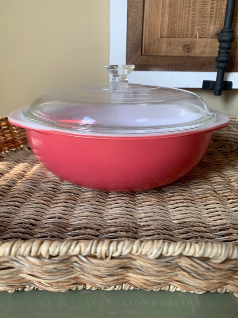 Pyrex Pink Flamingo #024 Casserole Dish with lid
