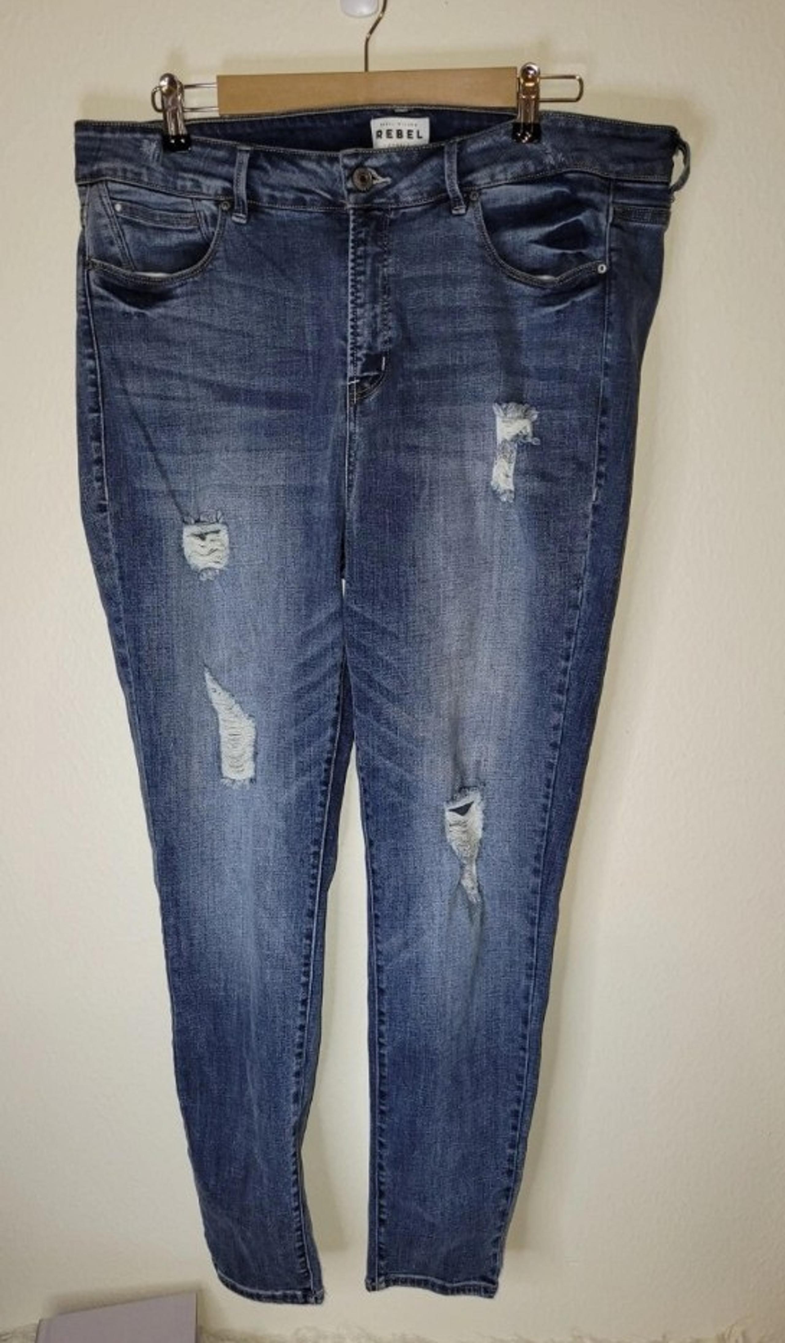 Rebel Wilson X Angels Pin Up Midrise Super Skinny Distressed Jeans Size 18w NWOT