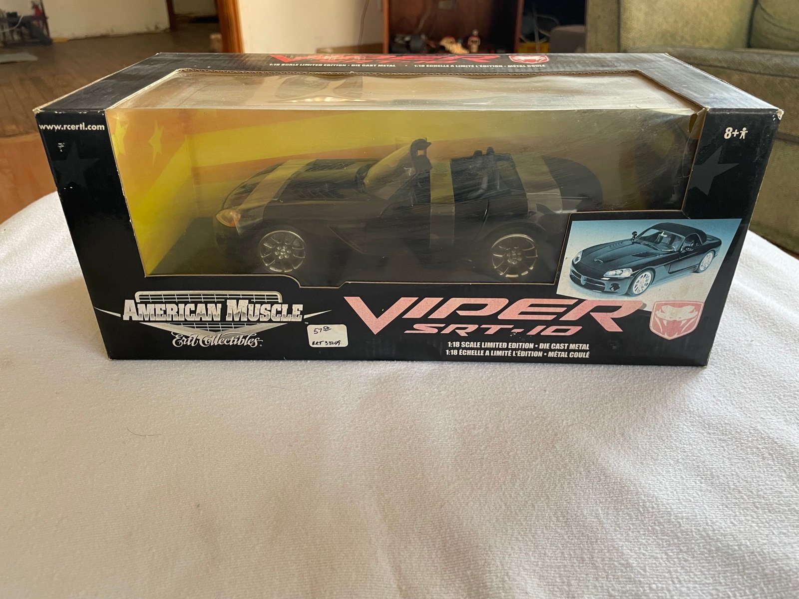 American Muscle ERTL Collectibles Black Viper SRT-10 1:18 Scale Diecast Car