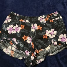 floral trousers