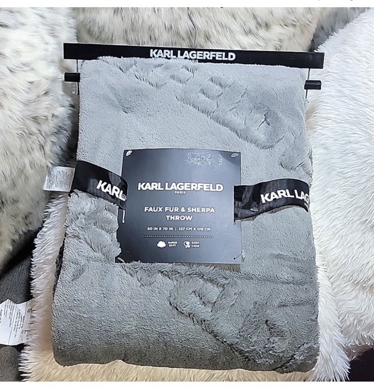 KARL LAGERFELD SHERPA BLANKET