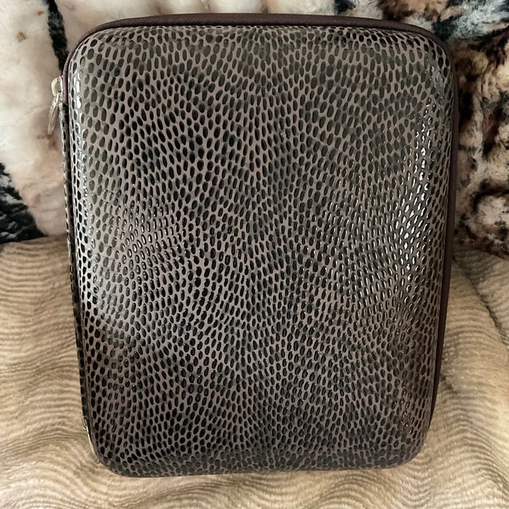 Laura Mercier Custom Artist Portfolio