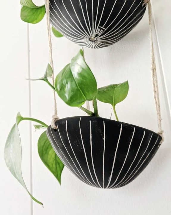 Black and White 3 Tier Hanging Planter